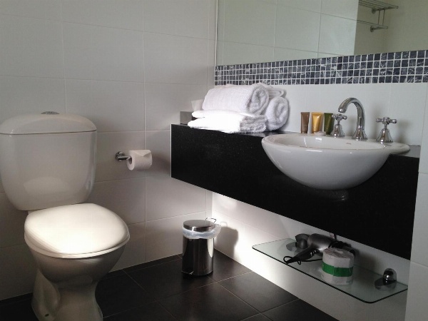 Auldington Hotel image 5